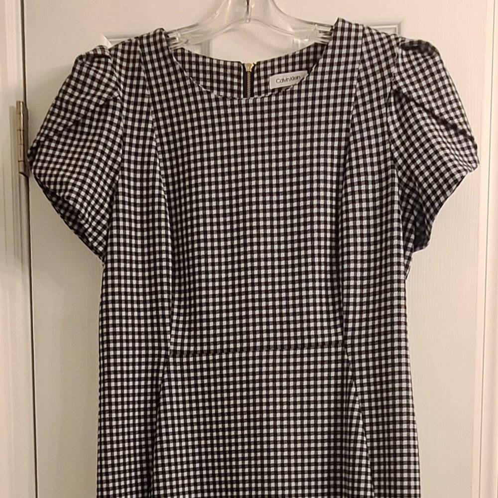 Calvin Klein Black and White Cap Sleeve Midi Dress size 14